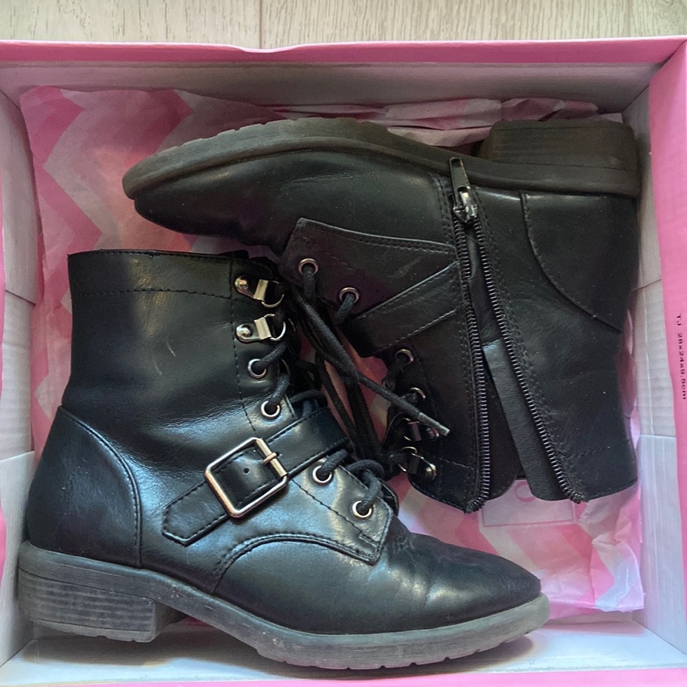 Black Boots with buckles and lace up. Girls sz 1. Style “Martie” by XOXO.